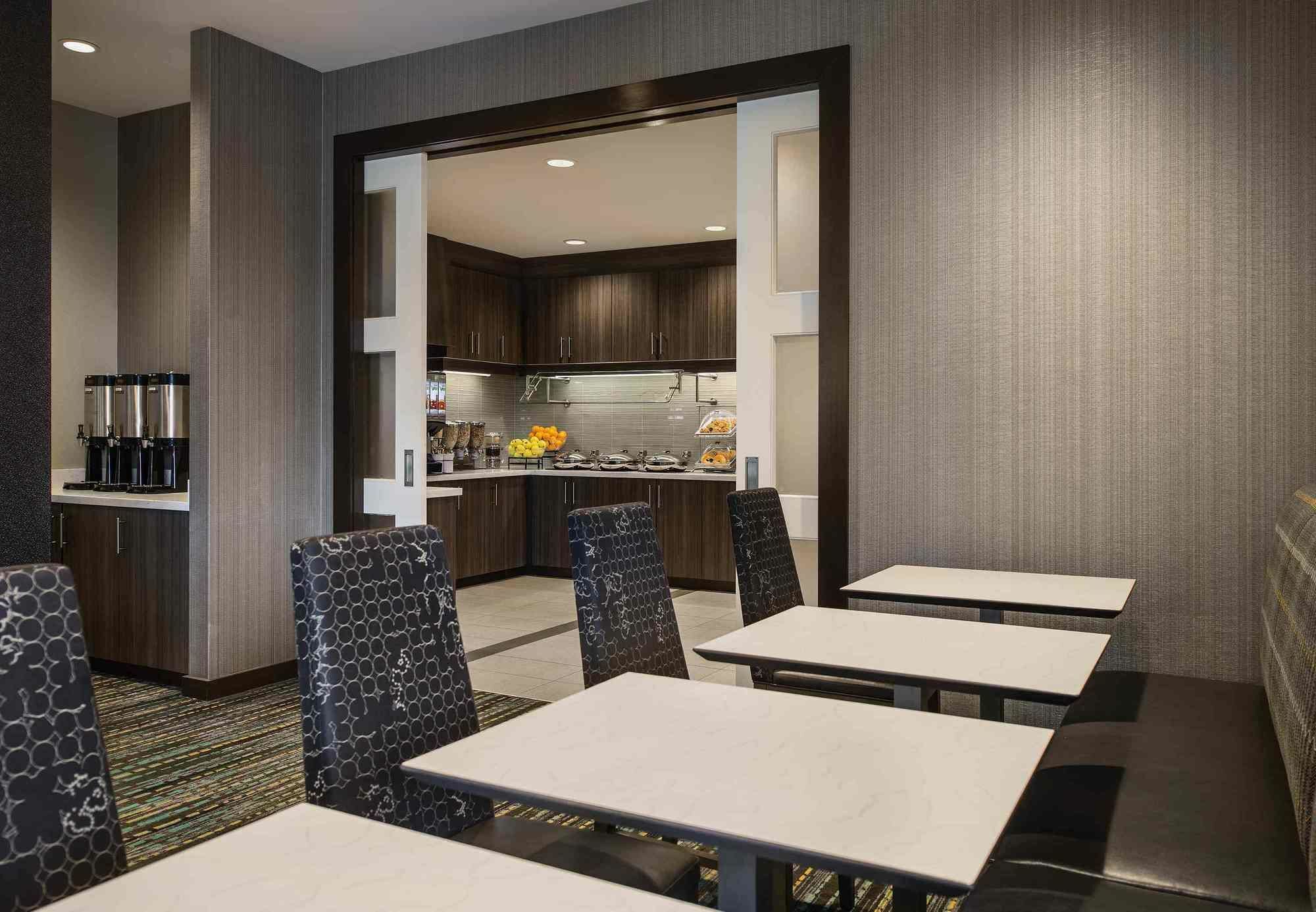 Residence Inn By Marriott Regina Ngoại thất bức ảnh